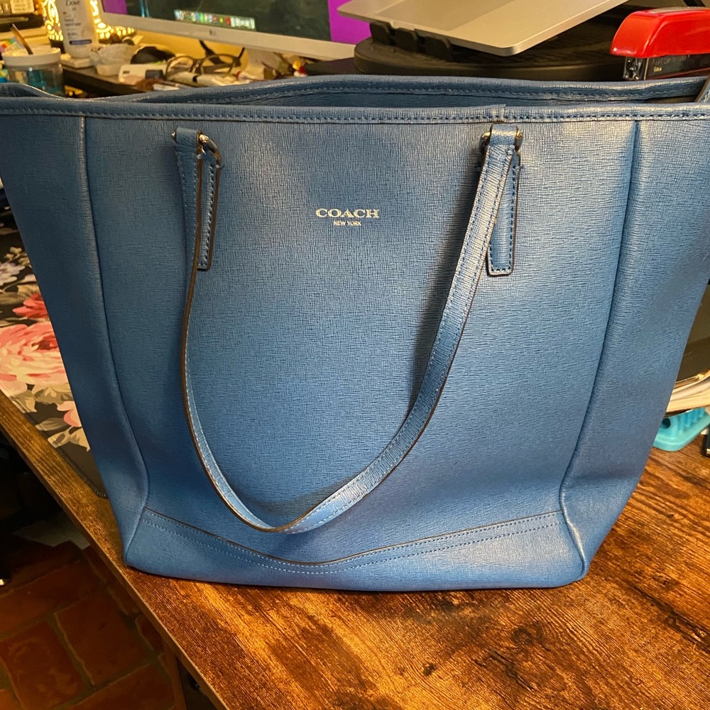 Large Coach zippered tote